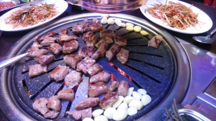 감탄돼지 이미지