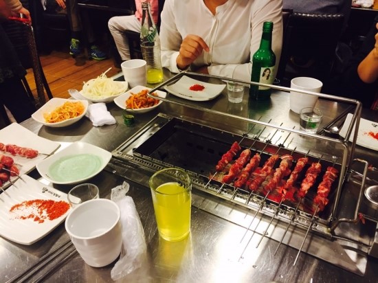 양다리걸쳤네 이미지