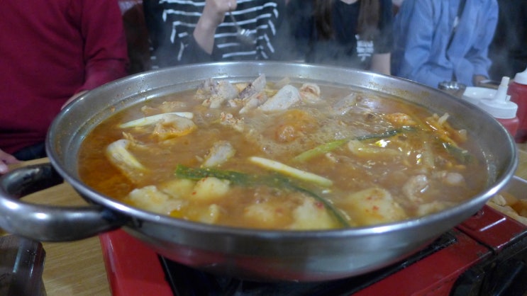 인하 닭한마리 이미지