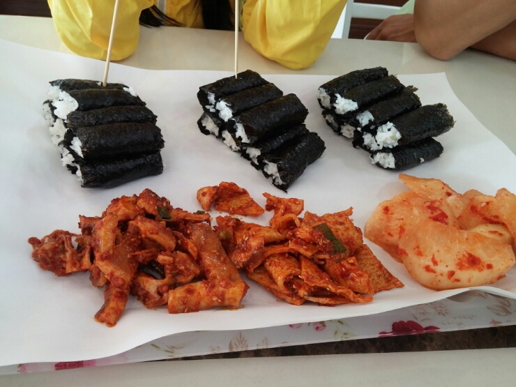 통영충무김밥 이미지