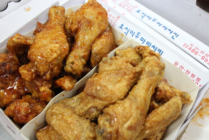 호식이두마리치킨 이미지