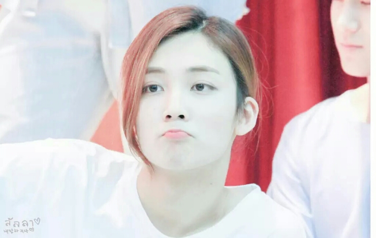 홍윤 이미지