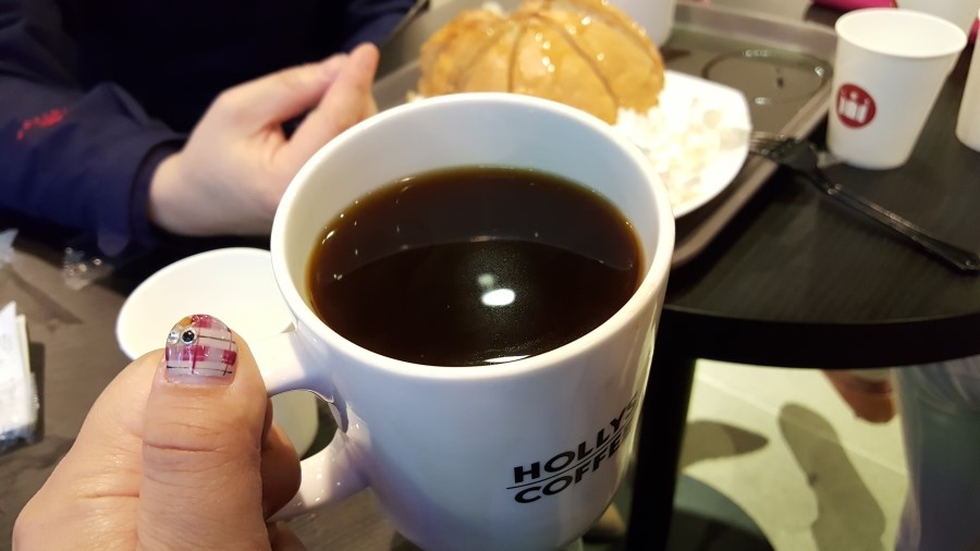 할리스커피숍 이미지