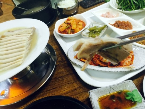 장군돼지국밥.수육 이미지