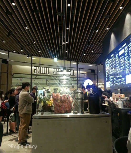 JOE & THE JUICE 사진 6