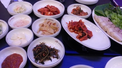 보쌈정식과칼국수 이미지
