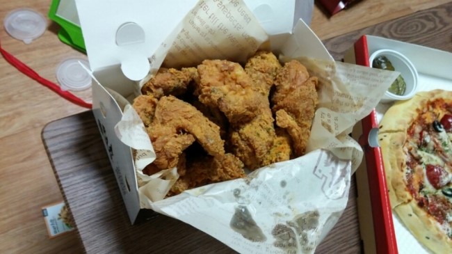 마녀치킨 이미지