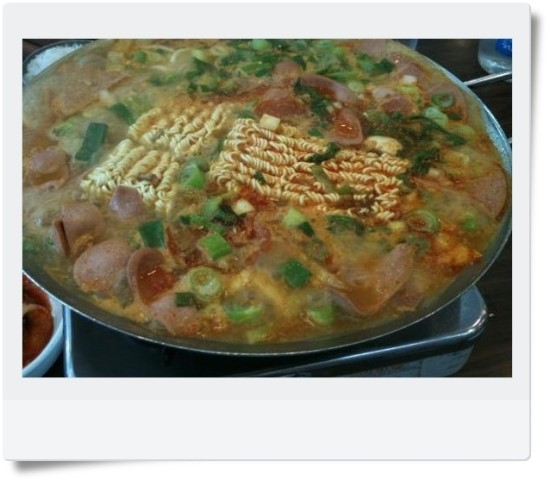 충성부대찌개 이미지
