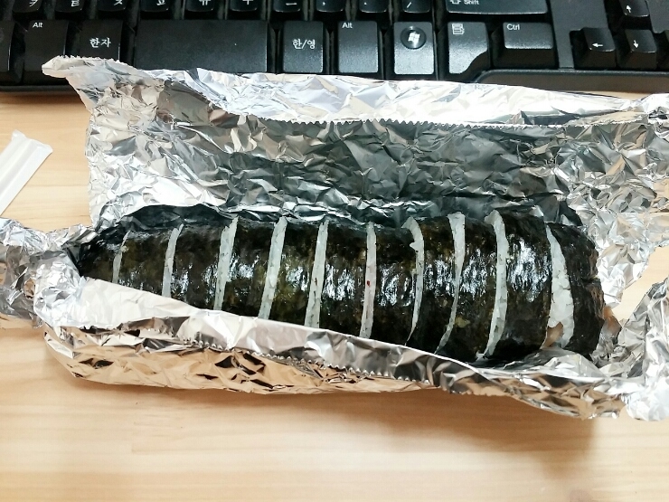 자연말이김밥 이미지