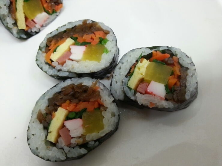 주홍김밥 이미지