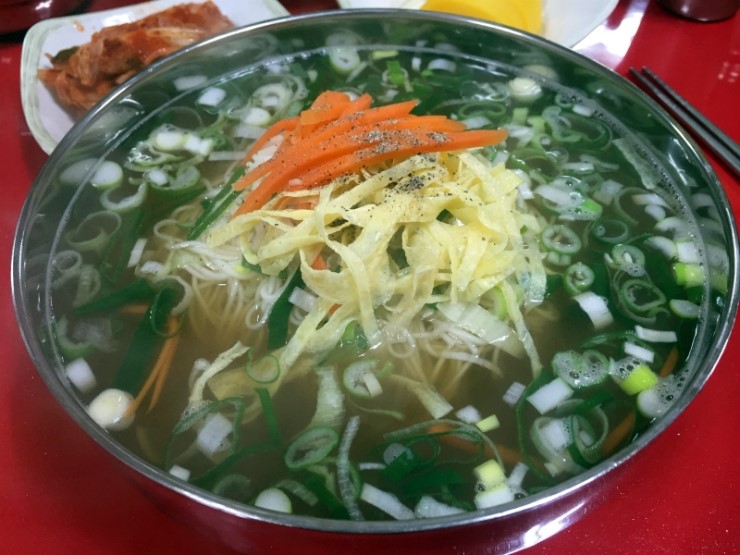 장수멸치국수 이미지