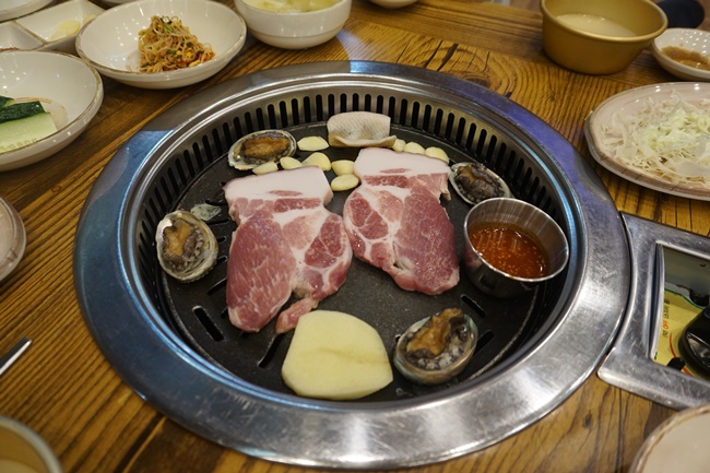 만복흑돼지 이미지