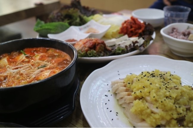 돈통마늘보쌈 이미지