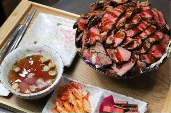 자이언트덮밥 이미지