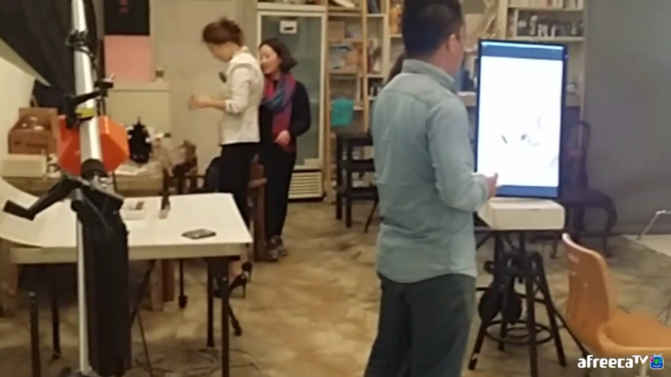 네일홀릭 이미지