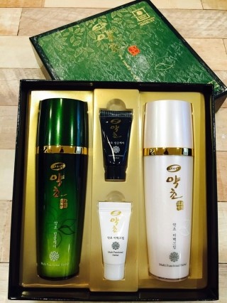 백옥생화장품. 피부관리 이미지