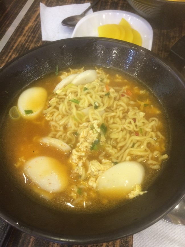 까치네분식 이미지