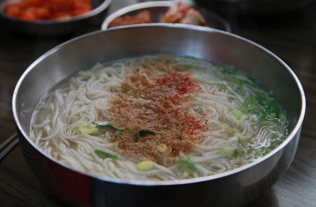 농촌국수 이미지