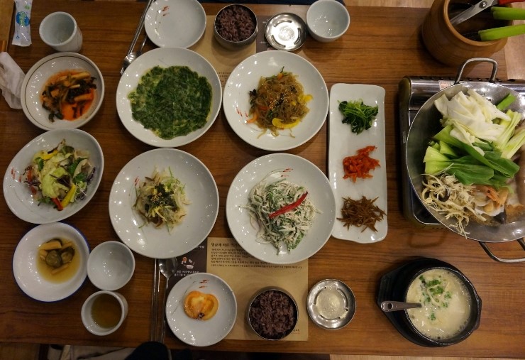 명금애한상차림 이미지