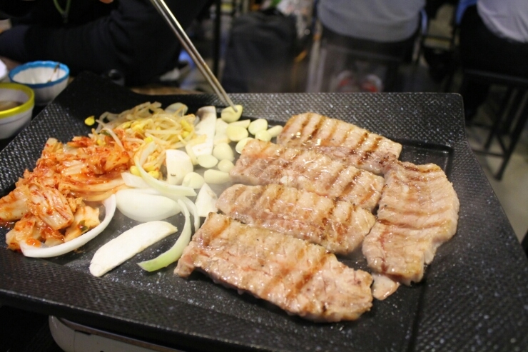 깡통삼겹살 이미지