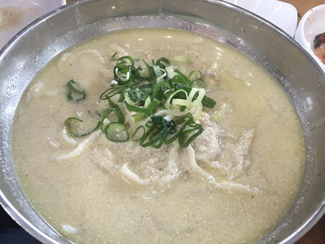 옛날들깨칼국수 이미지