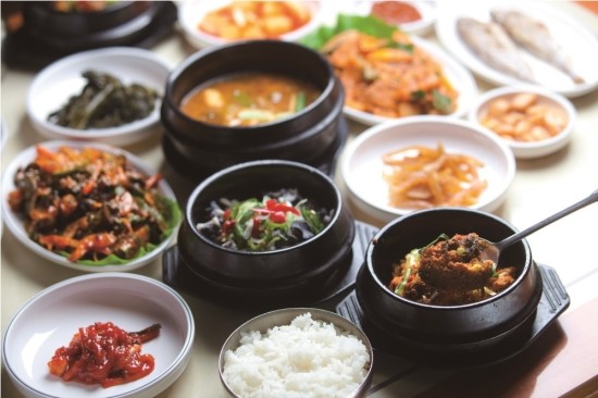 우렁쌈밥 이미지