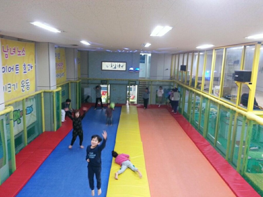 점핑펀파크 이미지