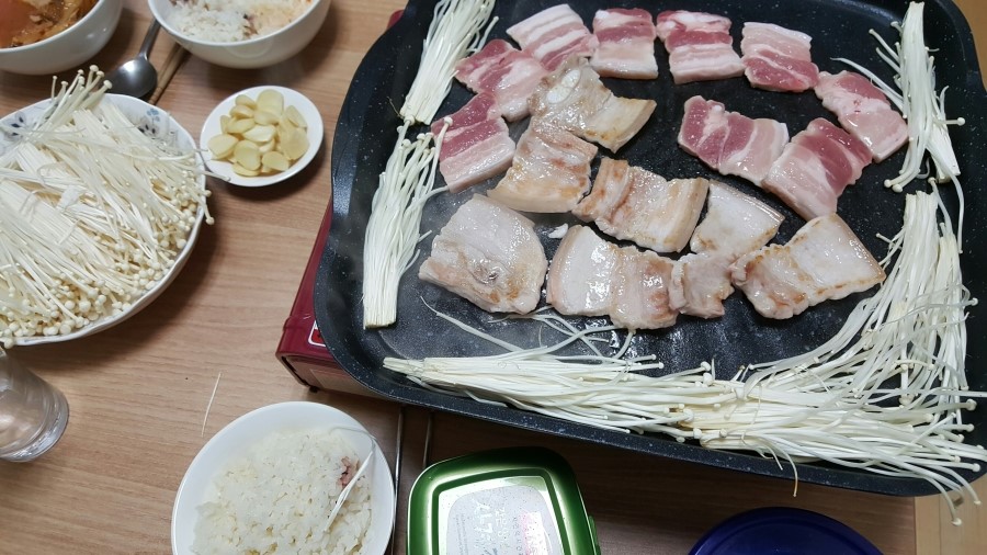 인지삼겹살 이미지