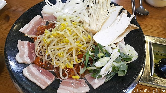 쭈꾸미삼겹살 이미지