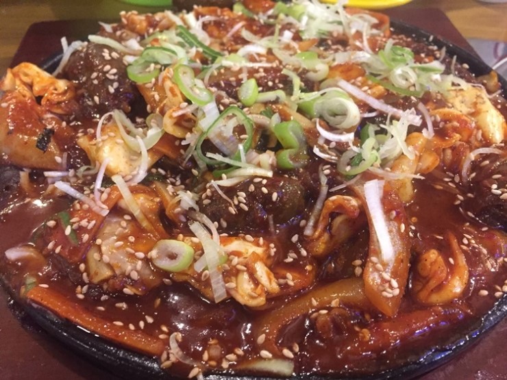 닭발싸롱 이미지