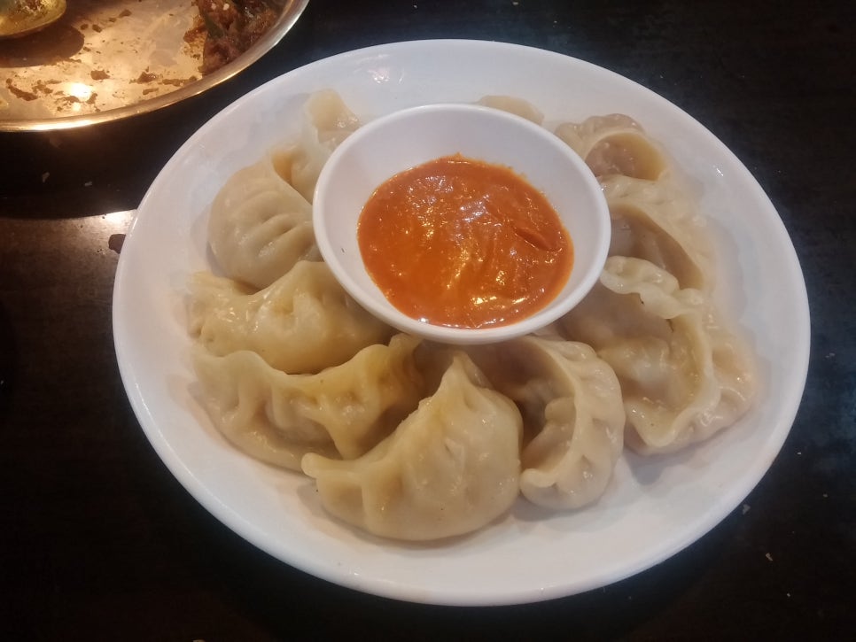 모모치킨 이미지