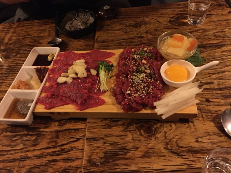 육회랑족발이랑 이미지