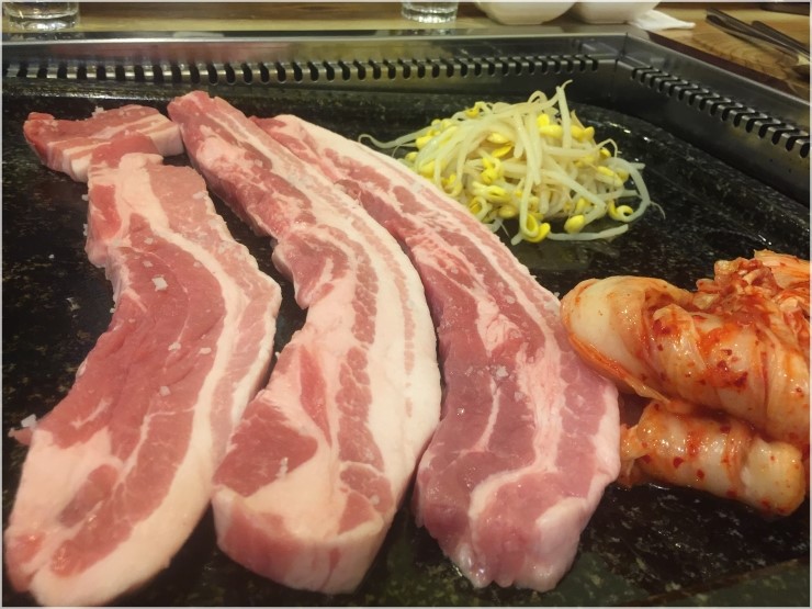 불타는삼겹살 이미지
