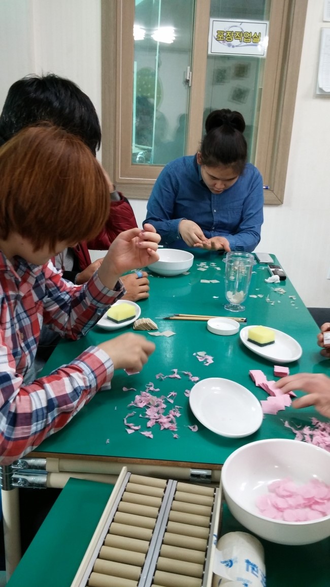 작은행동한사랑 이미지