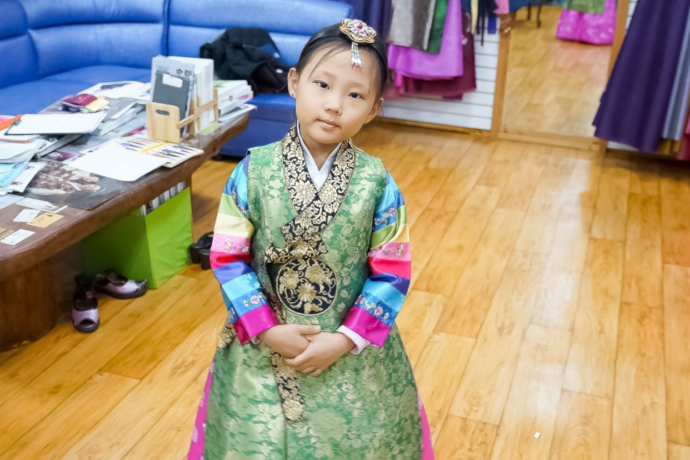 이명한한복 이미지