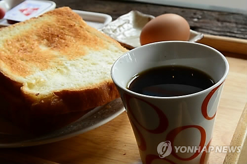 하루에커피 이미지