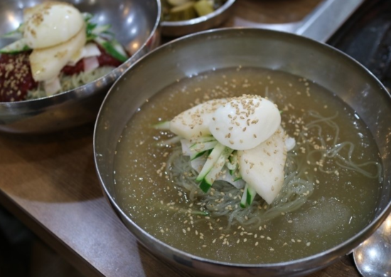 고기냉면 이미지