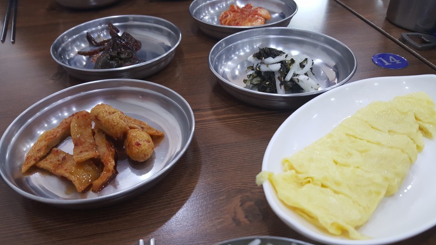 통돼지두루치기 이미지