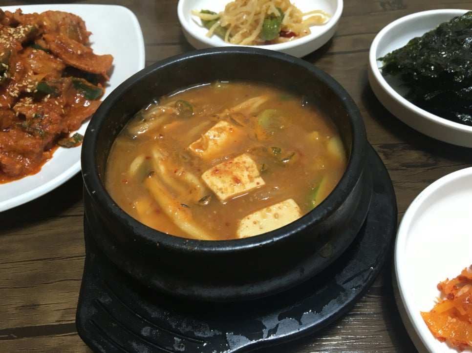 자매한식당 이미지