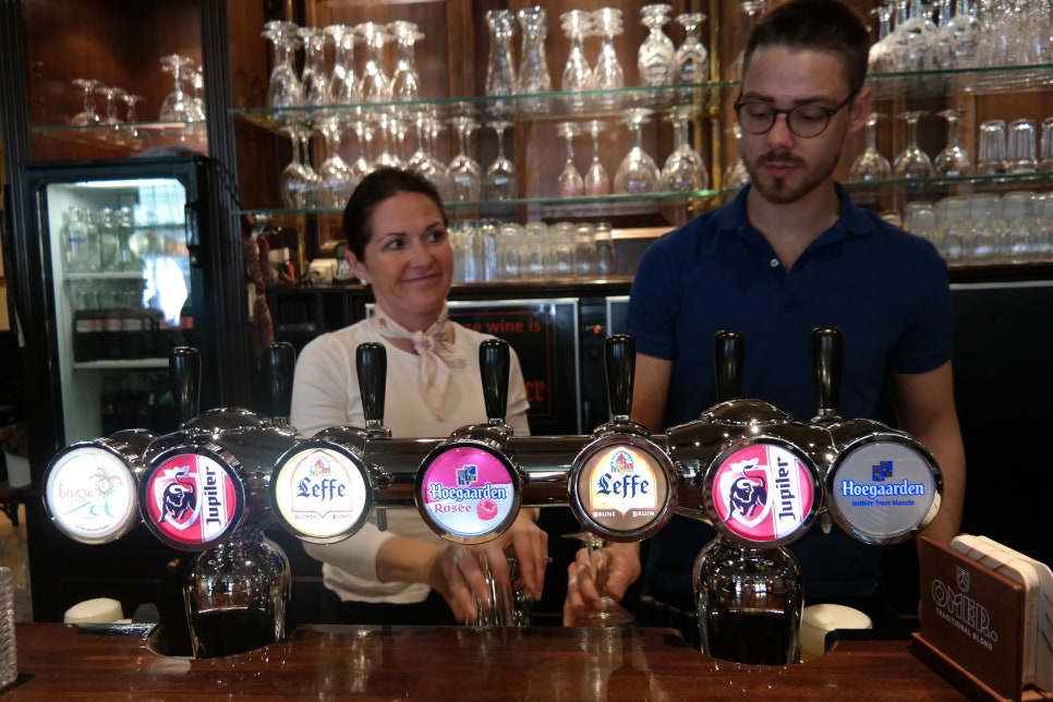 벨기에 :: 브뤼헤 여행은 레페브라운Leffe Brune 마시며 시작 : 네이버 블로그