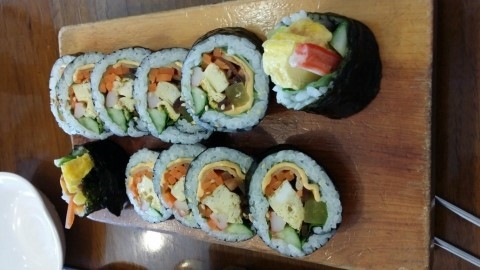 김밥과돈까스 이미지