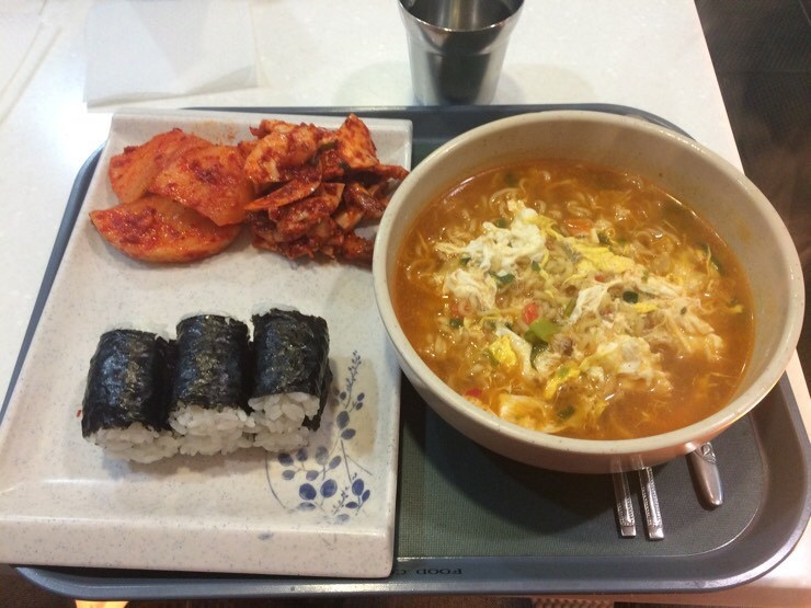 김밥과라면 이미지