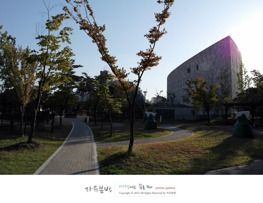 Yain Jidae Camping Site Cultural Park