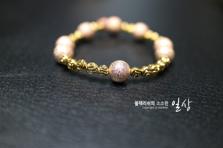 금빛칼라 이미지