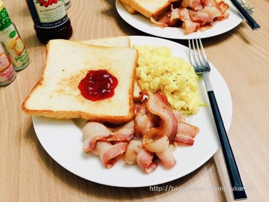 까칠한토스트 이미지