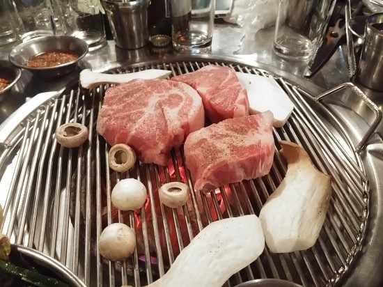 고기는사랑이지 이미지