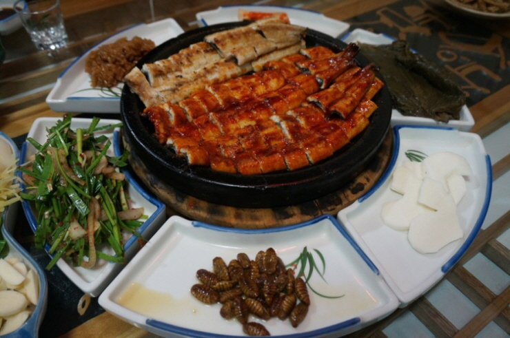 대명산 민물장어 이미지