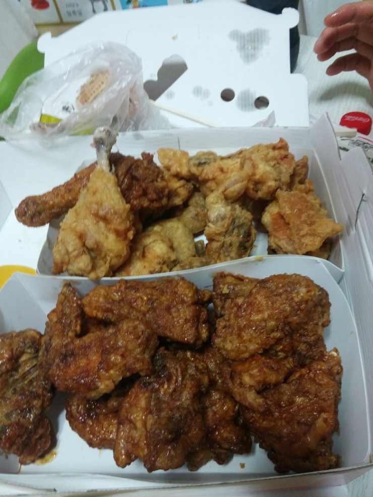 콤비두마리치킨 이미지