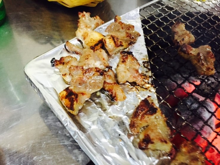 지리산흑돼지뒷통구이 이미지
