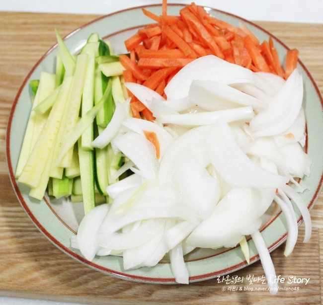 맛나잔치국수 이미지